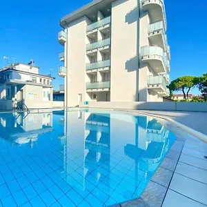 Trilocale Con Piscina - Agenzia Cocal , Caorle Itálie