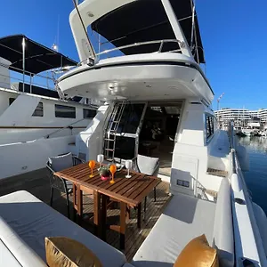 https://yate-stv.topbarcelonahotels.com