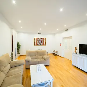 https://amplia-casa-palacio-encanto-pleno-centro.es-andalucia.com
